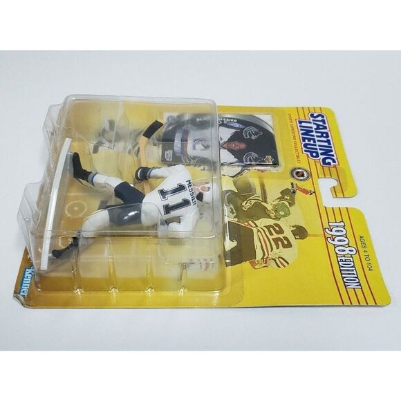 Kenner Mark Messier Canucks Starting Lineup Hockey Figurine Card Sport 1998 Gift - Picture 6 of 6